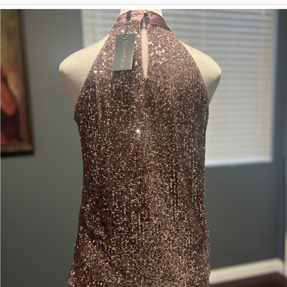 Rose sleeveless sequinned blouse with satin rose collar. NWT. Size Medi… - Picture 2 of 8